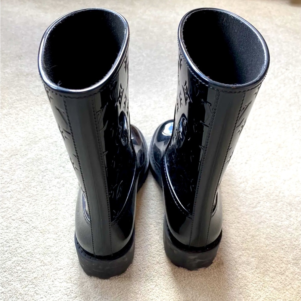 LV drop flat rain boot